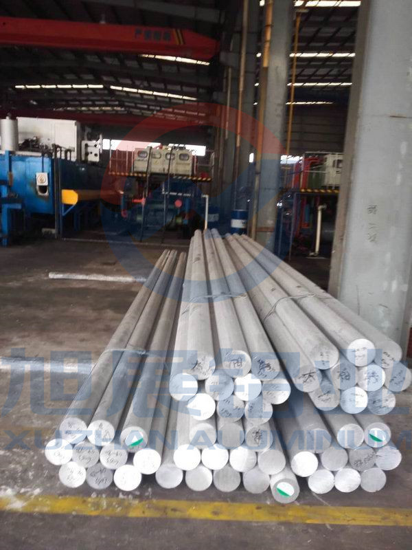 待挤压型材铝棒